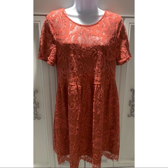Salmon Francesca’s Lace Dress - Picture 1 of 5